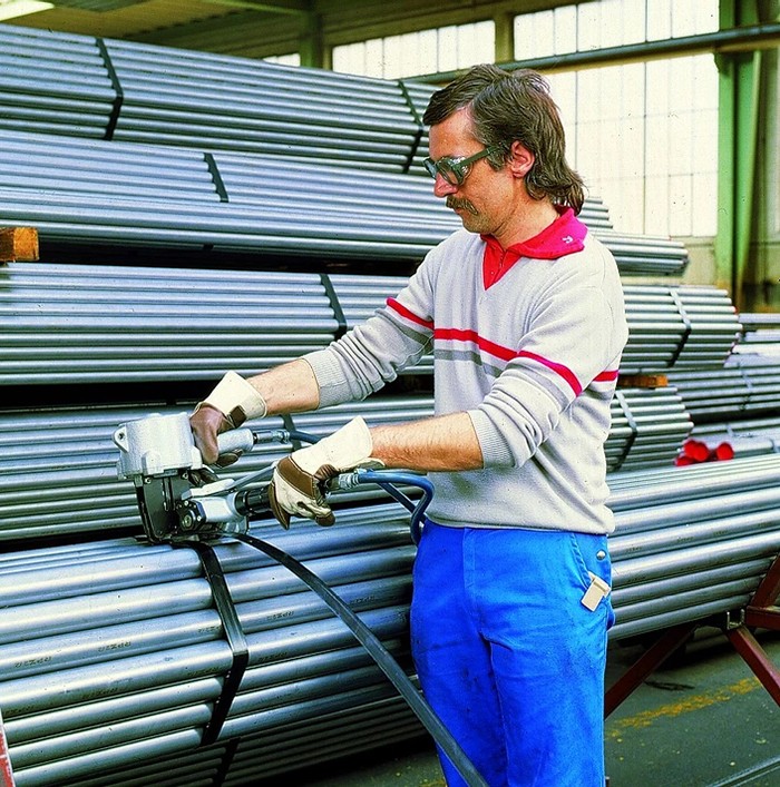 1611909559159518.jpg 分體式鋼帶打包機(jī) 1.jpg